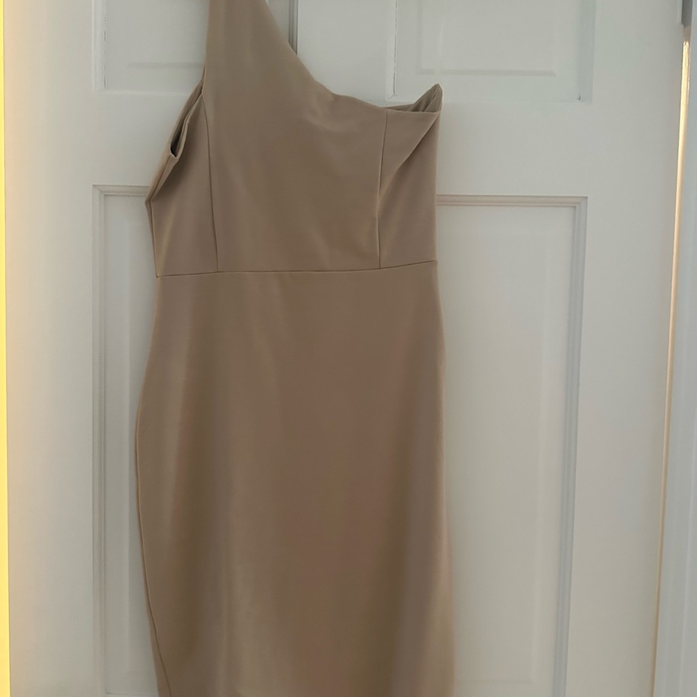 Elegant One-Shoulder Midi Tan Dress